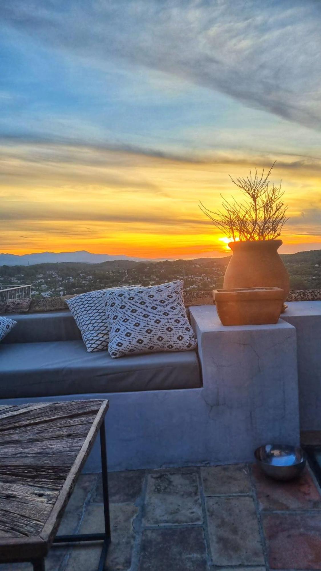 Townhouse Mougins In The Old Village, Fantastic View, Sea And Mountains מראה חיצוני תמונה