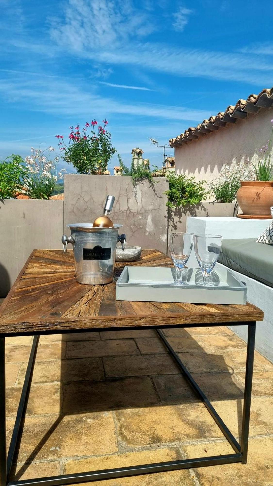 Townhouse Mougins In The Old Village, Fantastic View, Sea And Mountains מראה חיצוני תמונה